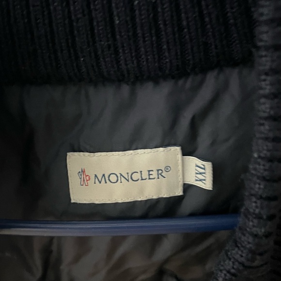 MONCLER VEST 🔥 - Picture 4 of 6